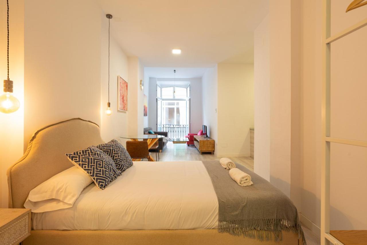 Urbe10 Plaza De La Constucion Premium Loft Apartment Malaga Exterior photo