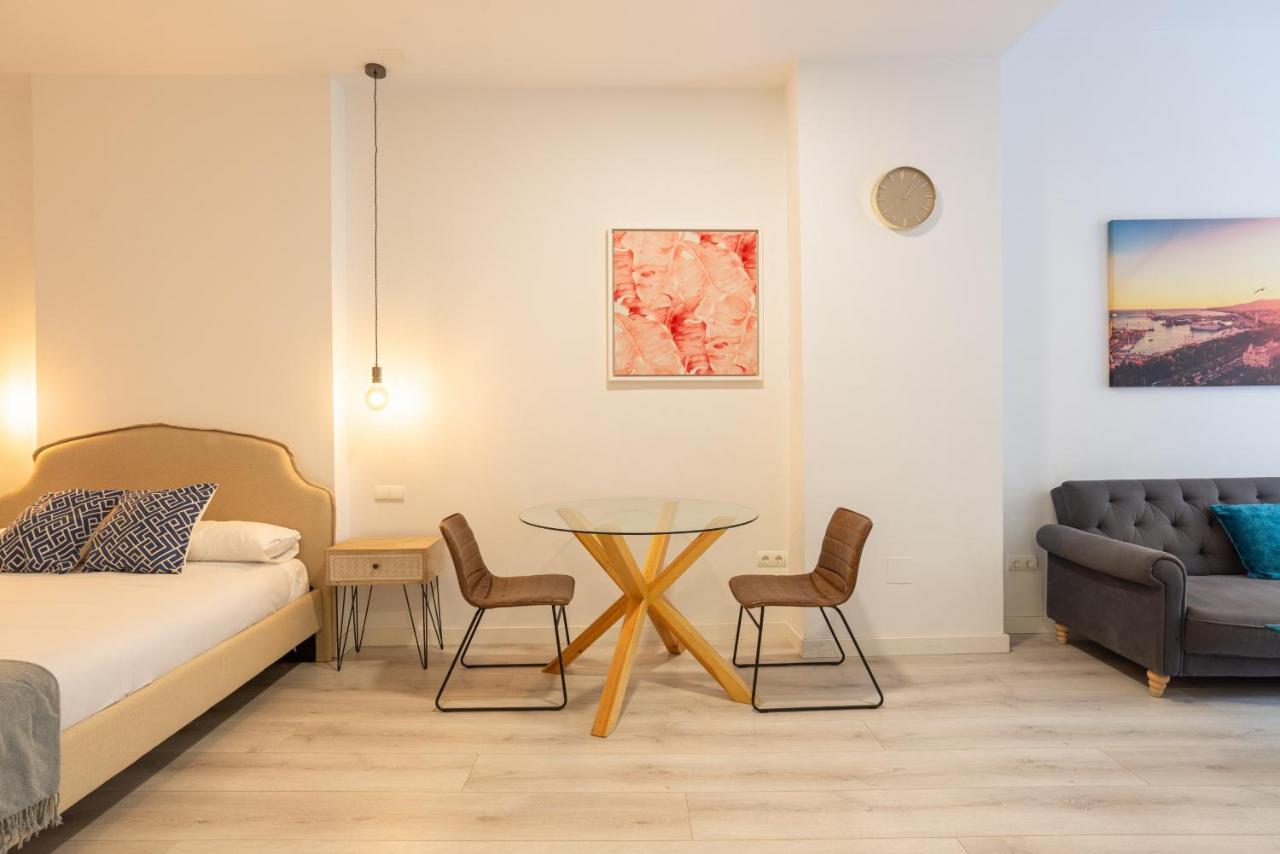 Urbe10 Plaza De La Constucion Premium Loft Apartment Malaga Exterior photo