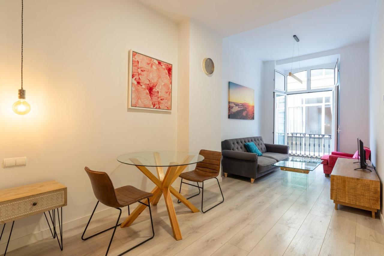 Urbe10 Plaza De La Constucion Premium Loft Apartment Malaga Exterior photo